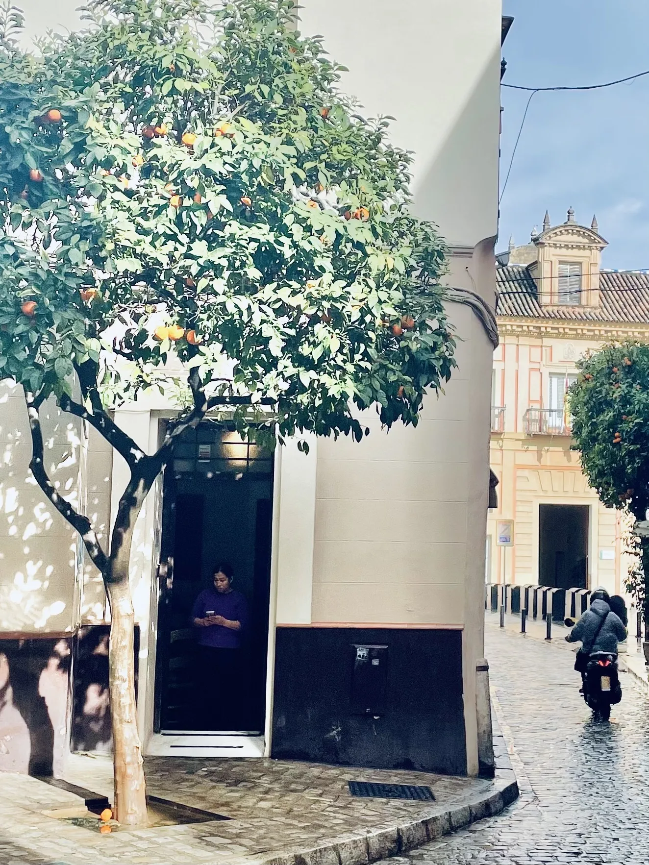 Travailleuse à l'appareil